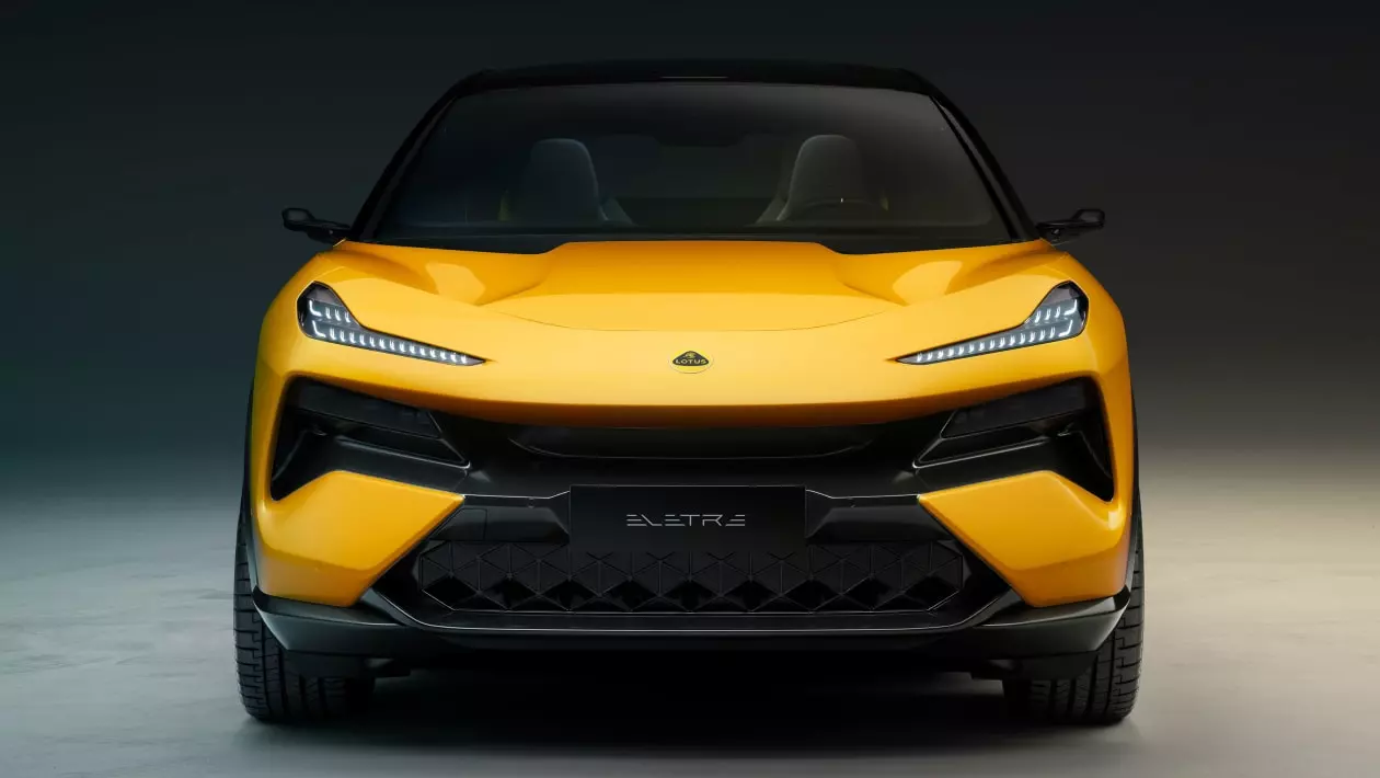 Lotus Eletre SUV 2022