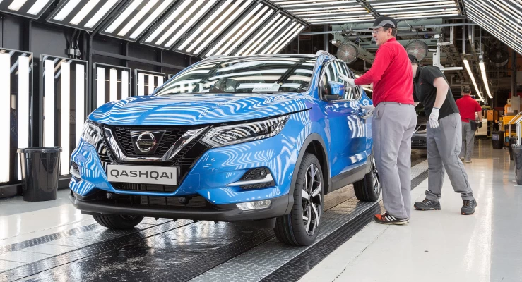 Nissan zieht sich aus dem russischen Markt zurück und verkauft Betriebe und Fabriken für 1 € an NAMI