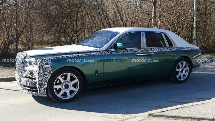 Neue Spionagefotos des überarbeiteten Rolls-Royce Phantom