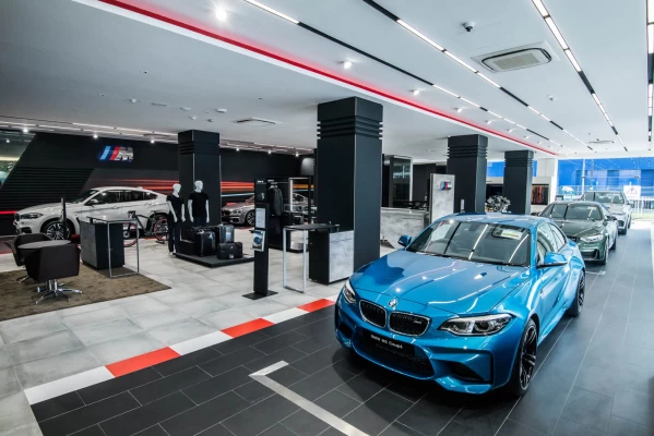 BMWs CFO deutet an, dass ein Direktvertriebsmodell für den Verbraucher kommen wird