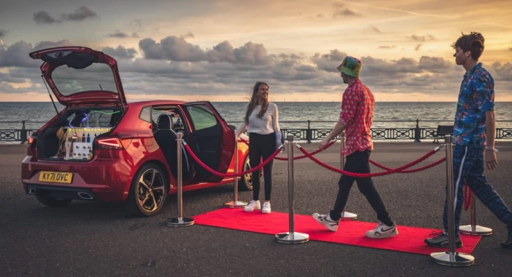SEAT verwandelt Ibiza in einen mobilen Nachtclub