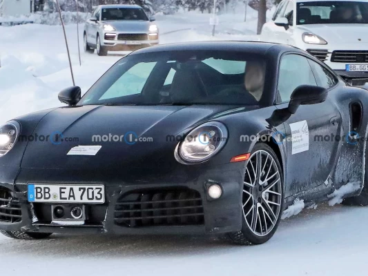 Facelifted Porsche 911 Turbo bei Kältetests gesichtet