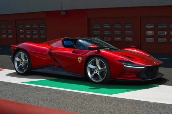 Ferrari Daytona SP3 enthüllt : Preise und Ausstattung 2021-11-21